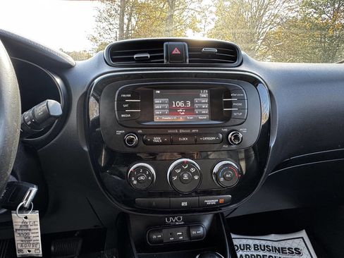 Used 2016 Kia Soul ! image 17