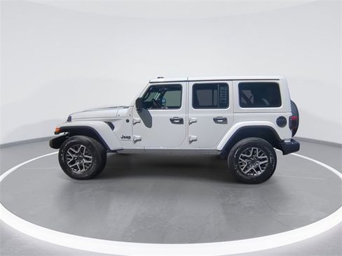New 2025 Jeep Wrangler Sahara image 5