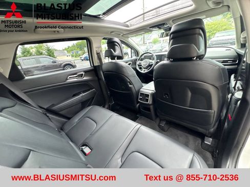 Used 2025 Kia Sportage EX w/ EX Premium Package AWD/4WD image 54
