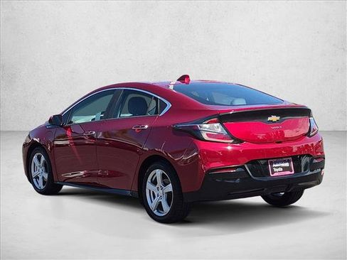 Used 2018 Chevrolet Volt LT w/ Comfort Package FWD image 8