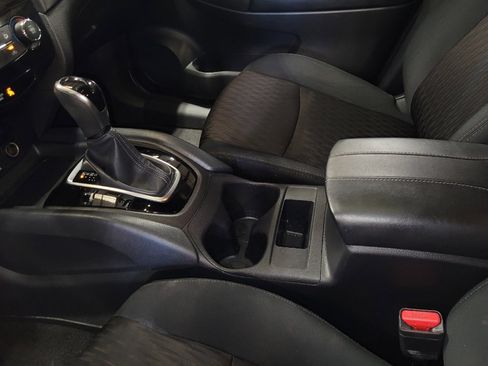 Used 2017 Nissan Rogue S image 26