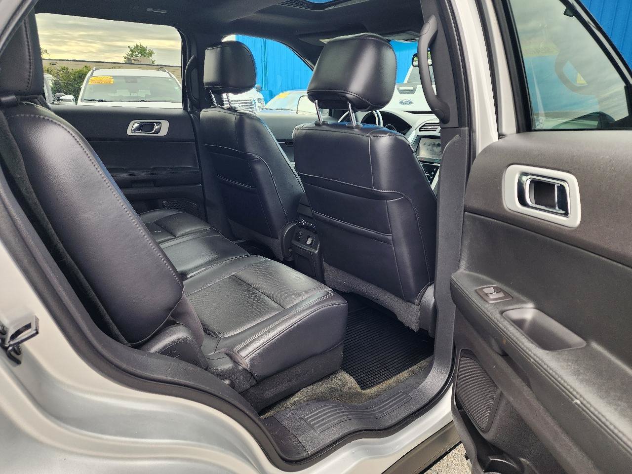 Used 2011 Ford Explorer Limited w/ 302A Rapid Spec Order Code FWD image 26