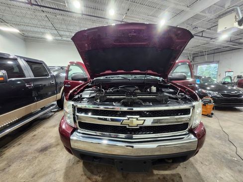 Used 2008 Chevrolet Silverado 1500 LT w/ Suspension Package, Off-Road AWD/4WD image 3