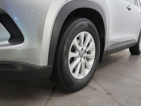 Used 2024 Toyota Grand Highlander XLE image 23