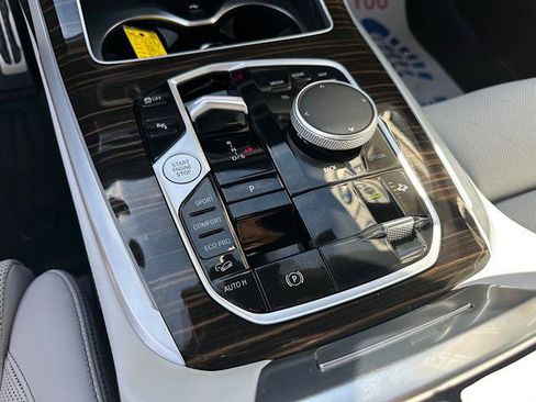 Certified 2025 BMW X7 xDrive40i image 25