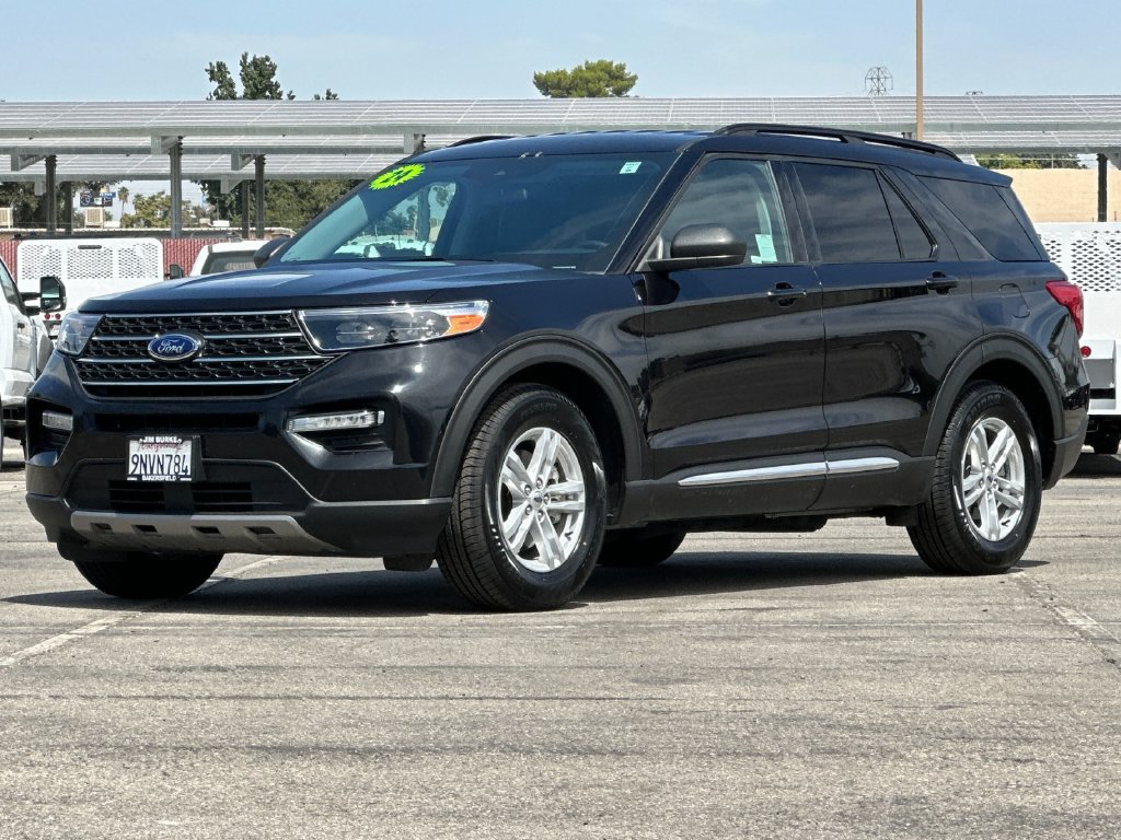 Certified 2024 Ford Explorer XLT w/ Equipment Group 202A RWD image 7