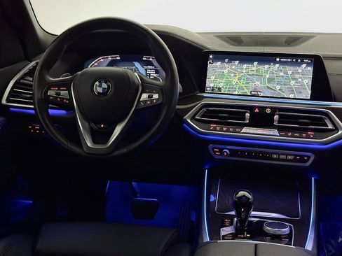 Used 2022 BMW X5 xDrive40i w/ Premium Package image 29