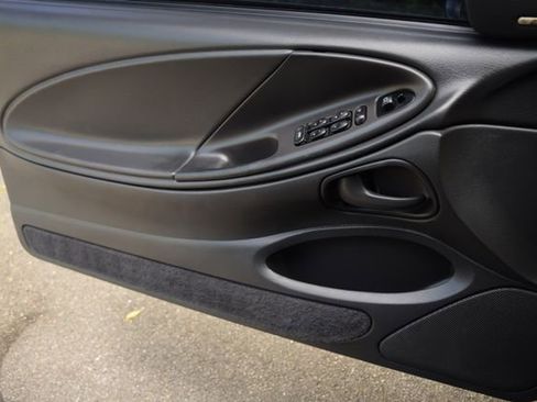 Used 2001 Ford Mustang Cobra RWD image 15