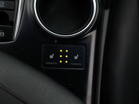 Used 2019 Toyota Camry XLE image 44