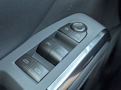 New 2026 Chevrolet Traverse LT w/ Driver Confidence Package FWD image 23