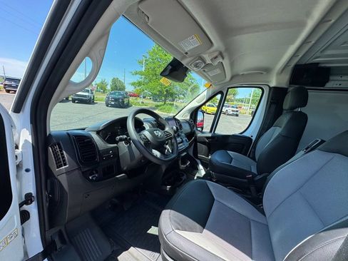 Used 2025 RAM ProMaster 2500 w/ Convenience Group FWD image 10