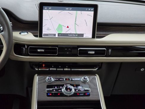 Used 2022 Lincoln Aviator Reserve RWD image 18