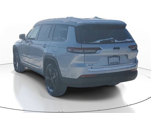 New 2025 Jeep Grand Cherokee L Altitude image 3