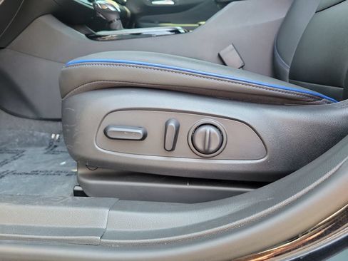 Used 2024 Buick Envista Sport Touring w/ Convenience I Package FWD image 18