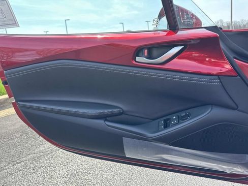 New 2026 MAZDA MX-5 Miata RF Grand Touring RWD image 23