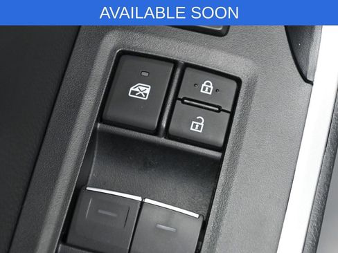 Used 2024 Toyota RAV4 XLE w/ Convenience Package image 13