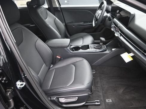 New 2026 Kia K4 EX FWD image 36