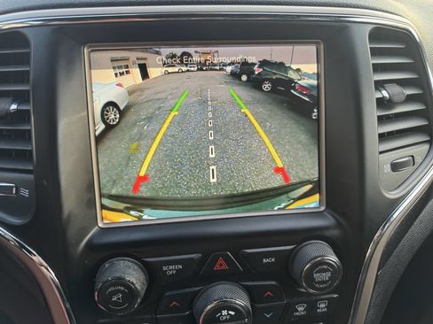 Used 2017 Jeep Grand Cherokee Laredo w/ Quick Order Package 23E image 20