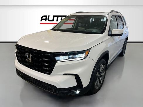Used 2024 Honda Pilot Elite image 3