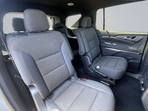 Used 2024 Chevrolet Traverse LT FWD image 27