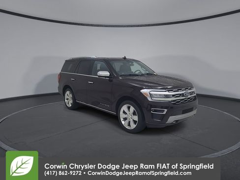 Used 2023 Ford Expedition Platinum AWD/4WD image 3