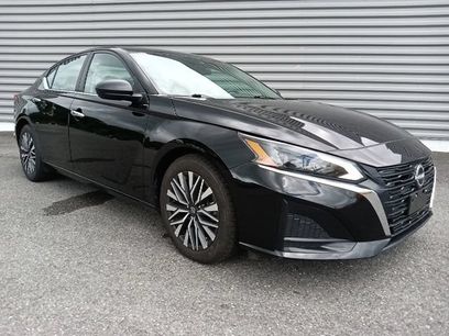 Used 2024 Nissan Altima 2.5 SV
