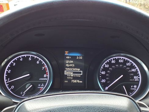 Used 2019 Toyota Camry SE image 14