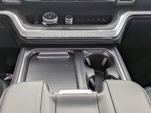 New 2026 Ford Expedition Max Platinum image 22