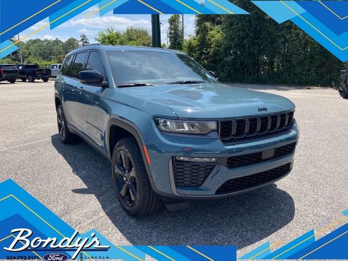 Used 2026 Jeep Grand Cherokee L Limited w/ Limited Altitude Package RWD image 1