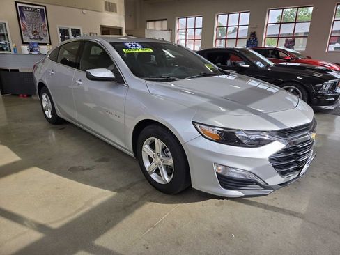 Used 2022 Chevrolet Malibu LS w/ Driver Confidence Package II FWD image 9