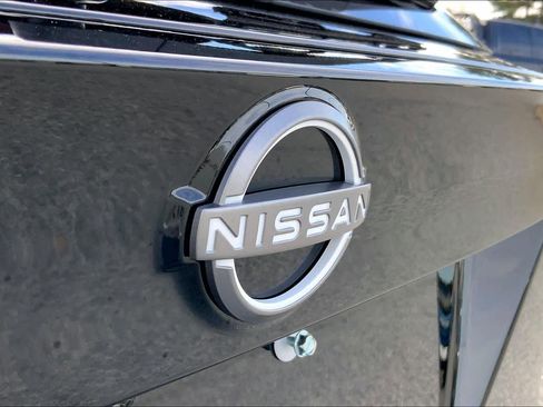 Used 2025 Nissan Kicks SR image 10
