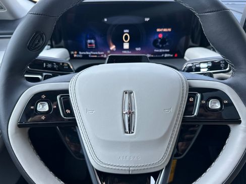 New 2025 Lincoln Aviator Reserve w/ Luxury Package image 24