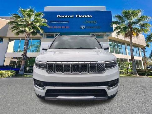 Certified 2022 Jeep Grand Wagoneer Series I AWD/4WD image 3