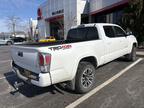 Used 2023 Toyota Tacoma TRD Sport w/ TRD Premium Sport Package image 5