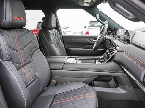 New 2026 Nissan Armada PRO-4X AWD/4WD image 19