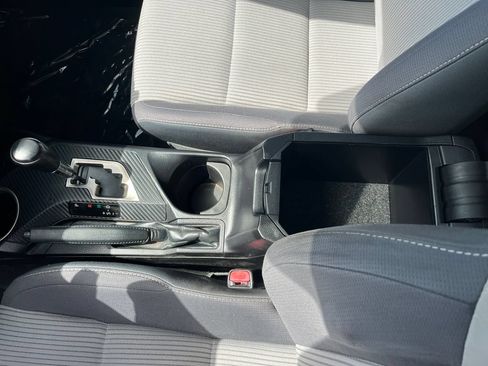 Used 2015 Toyota RAV4 XLE FWD image 26