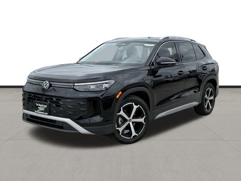 New 2026 Volkswagen Tiguan SE image 1