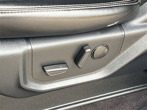 Used 2020 Ford F150 Lariat image 28