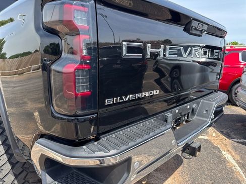 Used 2024 Chevrolet Silverado 2500 LTZ w/ LTZ Plus Package AWD/4WD image 53