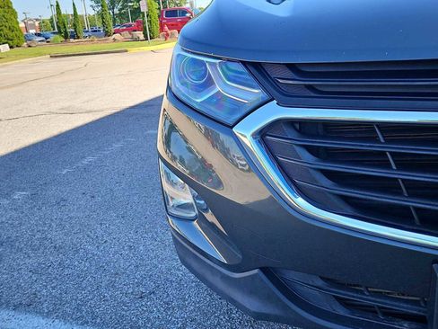Used 2018 Chevrolet Equinox LT FWD image 19
