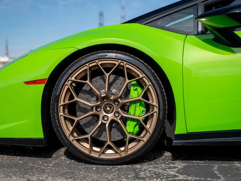 Used 2019 Lamborghini Huracan Performante image 16