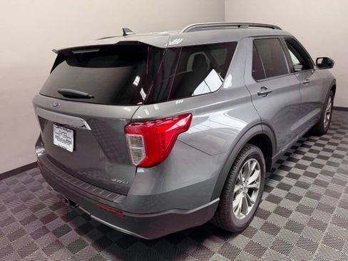 Used 2023 Ford Explorer XLT w/ Equipment Group 202A AWD/4WD image 8
