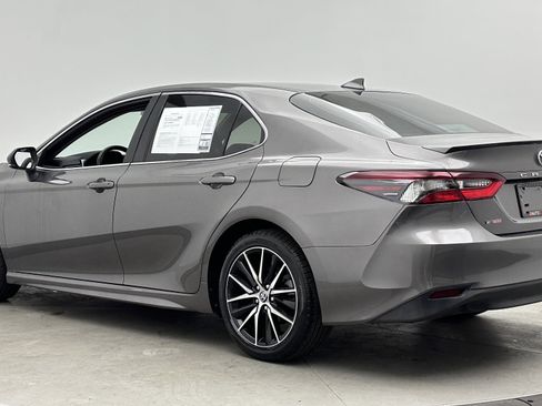 Used 2024 Toyota Camry SE w/ Convenience Package FWD image 6