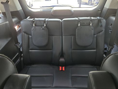 Used 2022 Ford Explorer XLT w/ Equipment Group 202A RWD image 14