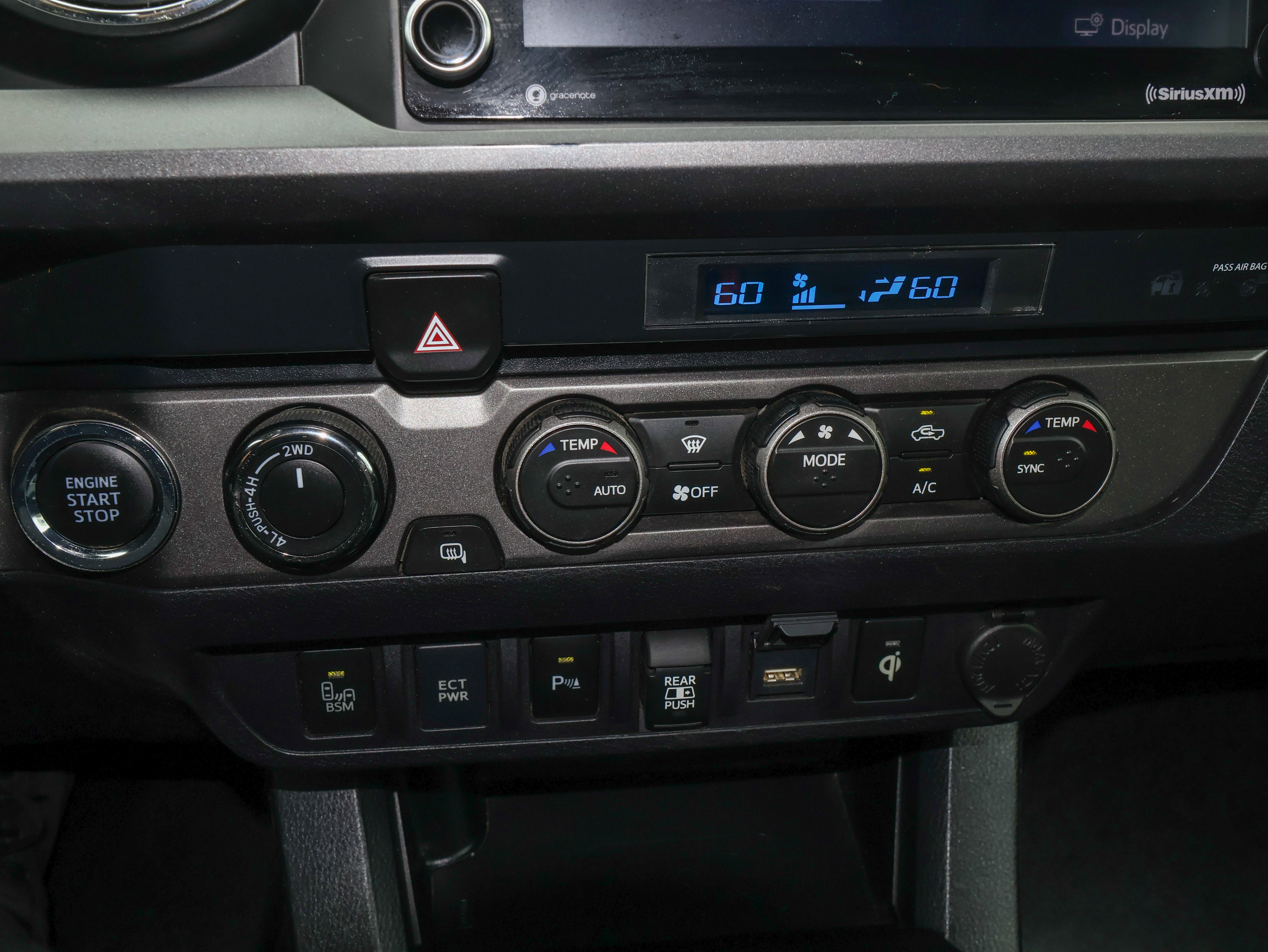 Used 2022 Toyota Tacoma TRD Off-Road w/ Technology Package AWD/4WD image 28