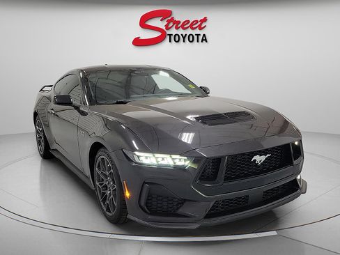 Used 2024 Ford Mustang GT Premium w/ GT Performance Package RWD image 5
