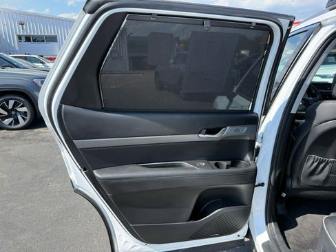 Used 2023 Hyundai Palisade SEL w/ Premium Package AWD/4WD image 19