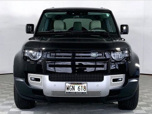 Used 2022 Land Rover Defender 110 SE image 2