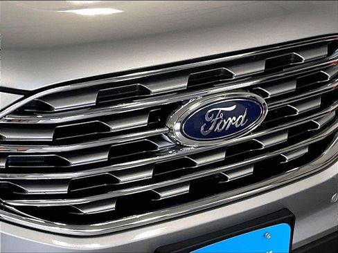 Used 2021 Ford Edge Titanium w/ Class II Trailer Tow Package AWD/4WD image 32