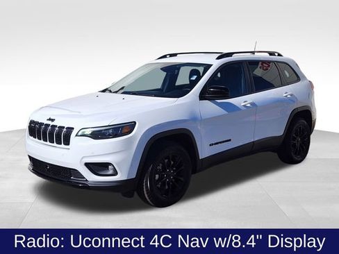 Used 2023 Jeep Cherokee Altitude Lux image 5